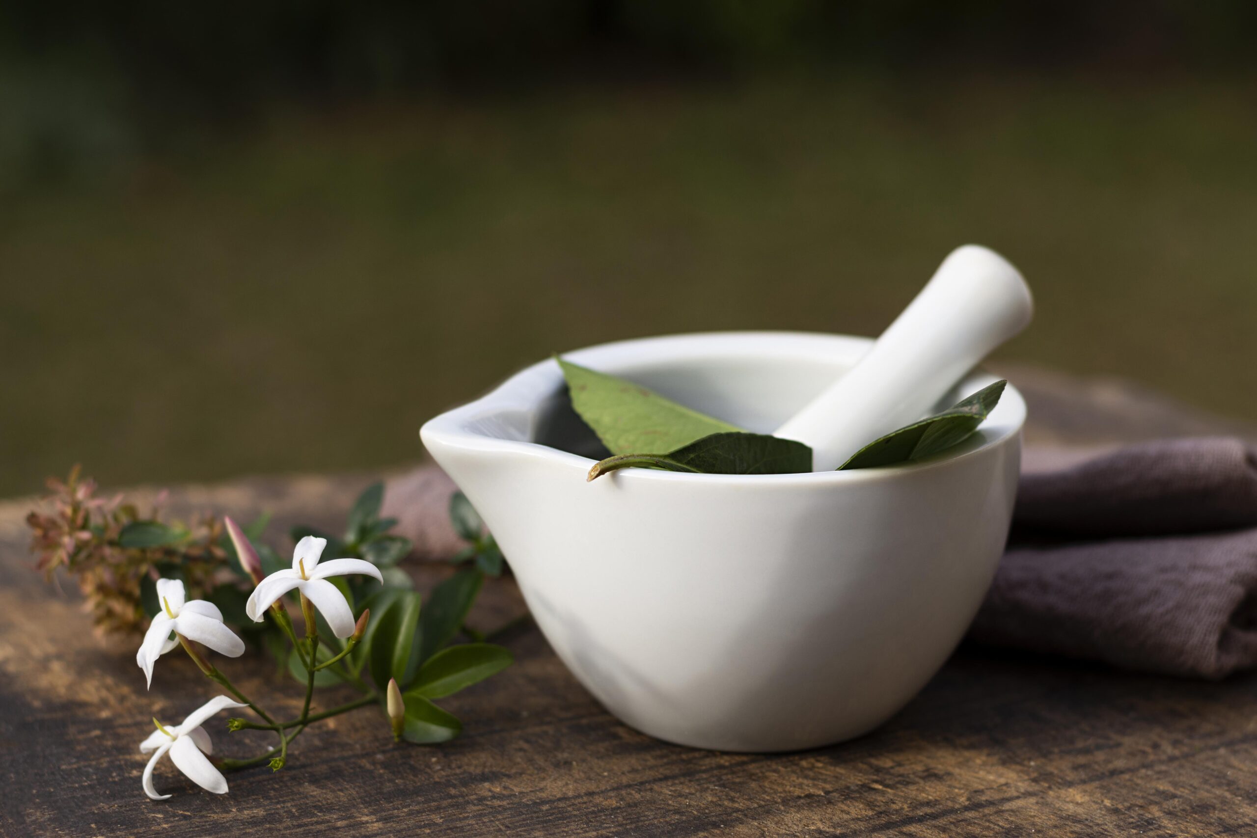 close-up-bowl-with-plants